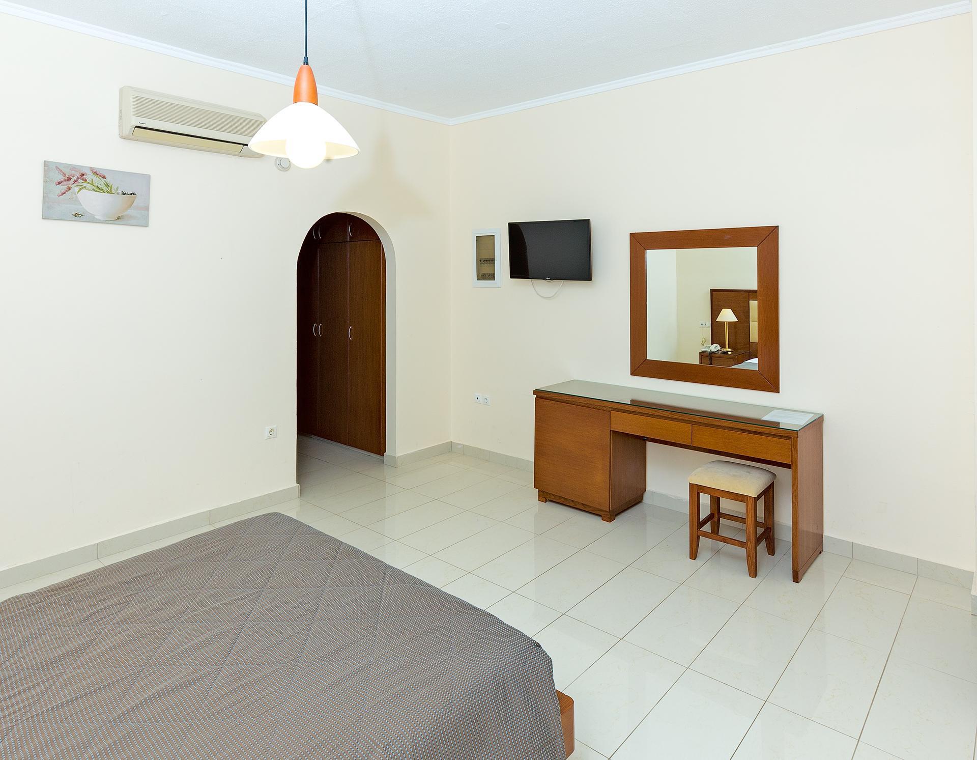 Paleos Hotel Apartments Ialysos  Esterno foto