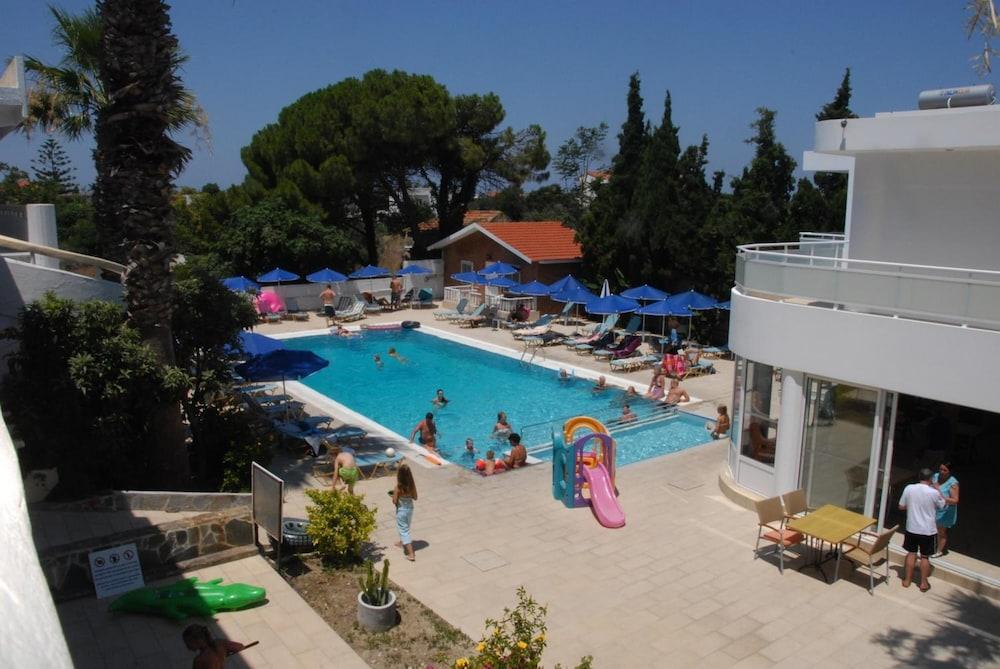 Paleos Hotel Apartments Ialysos  Esterno foto